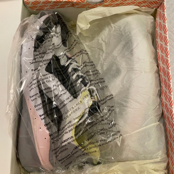 Fabletics - Echo Performance Sneaker - Picture 6 of 7